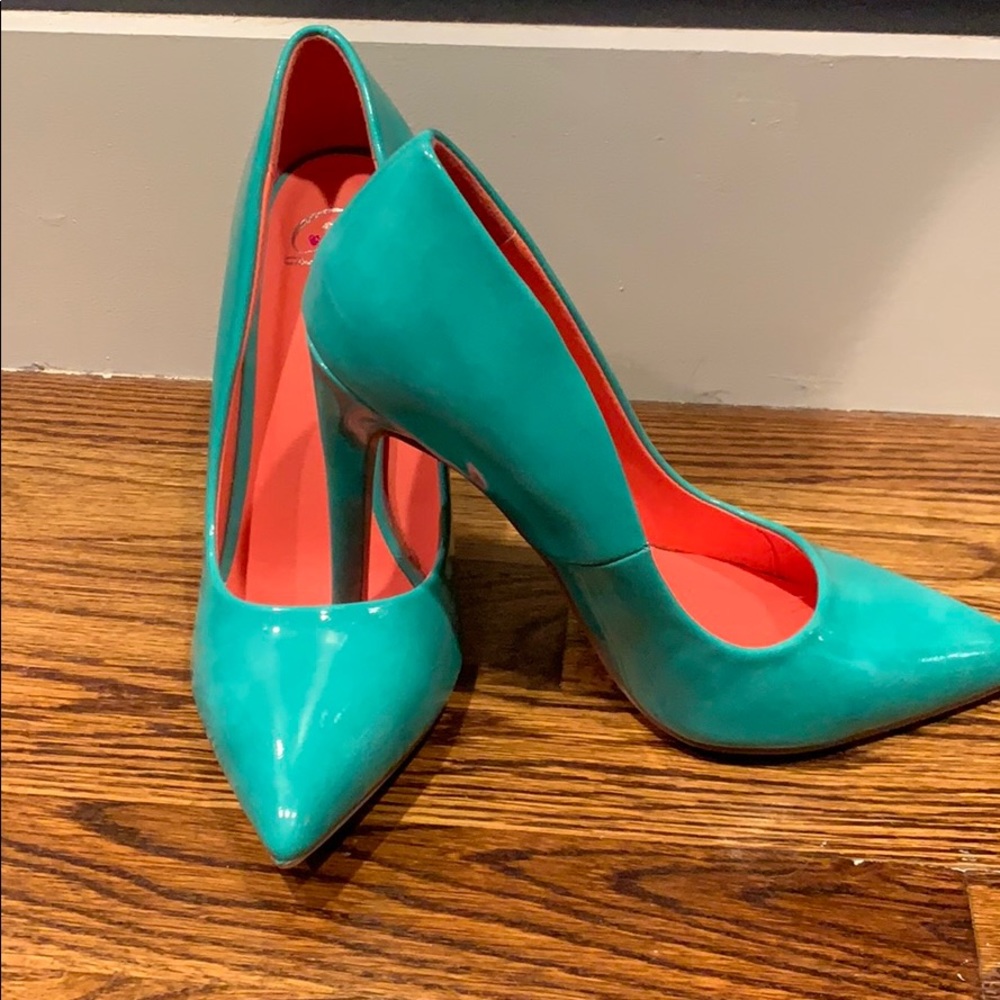 Teal Pumps